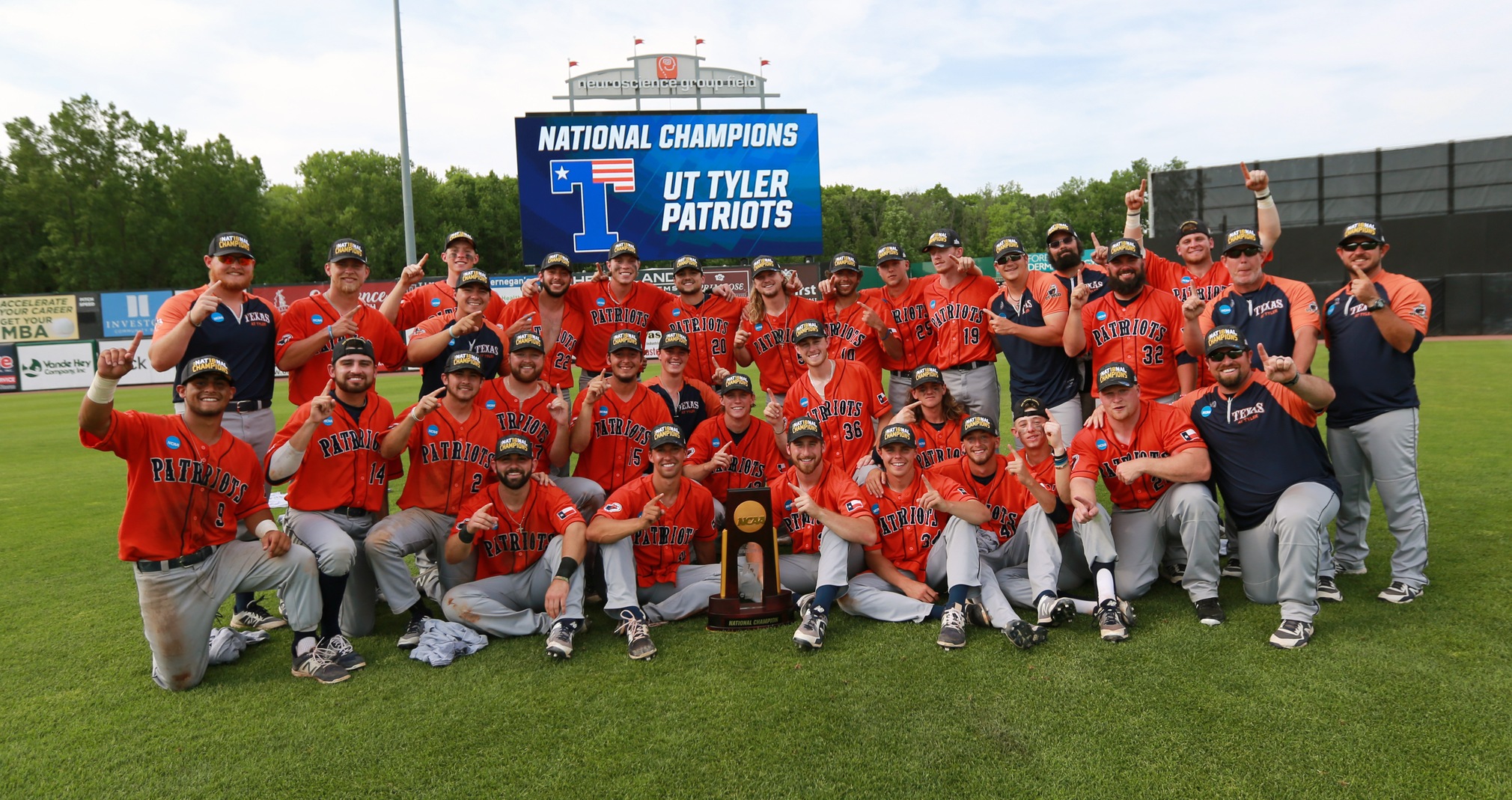 Patriots Sweep Bulldogs To Capture NCAA Title