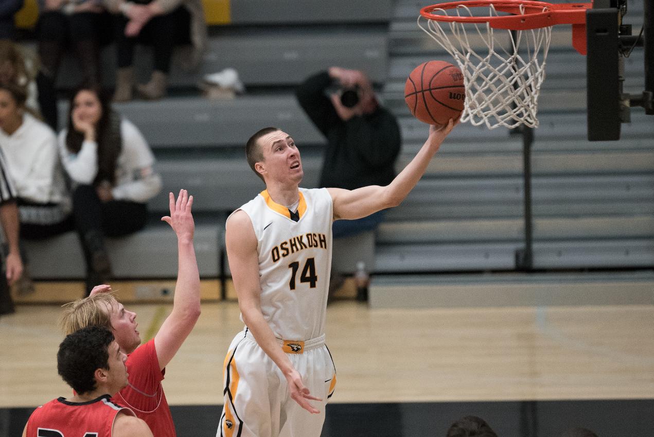 Sean Dwyer averages 7.5 points per game and ranks fourth in the WIAC with 36 3-point baskets.