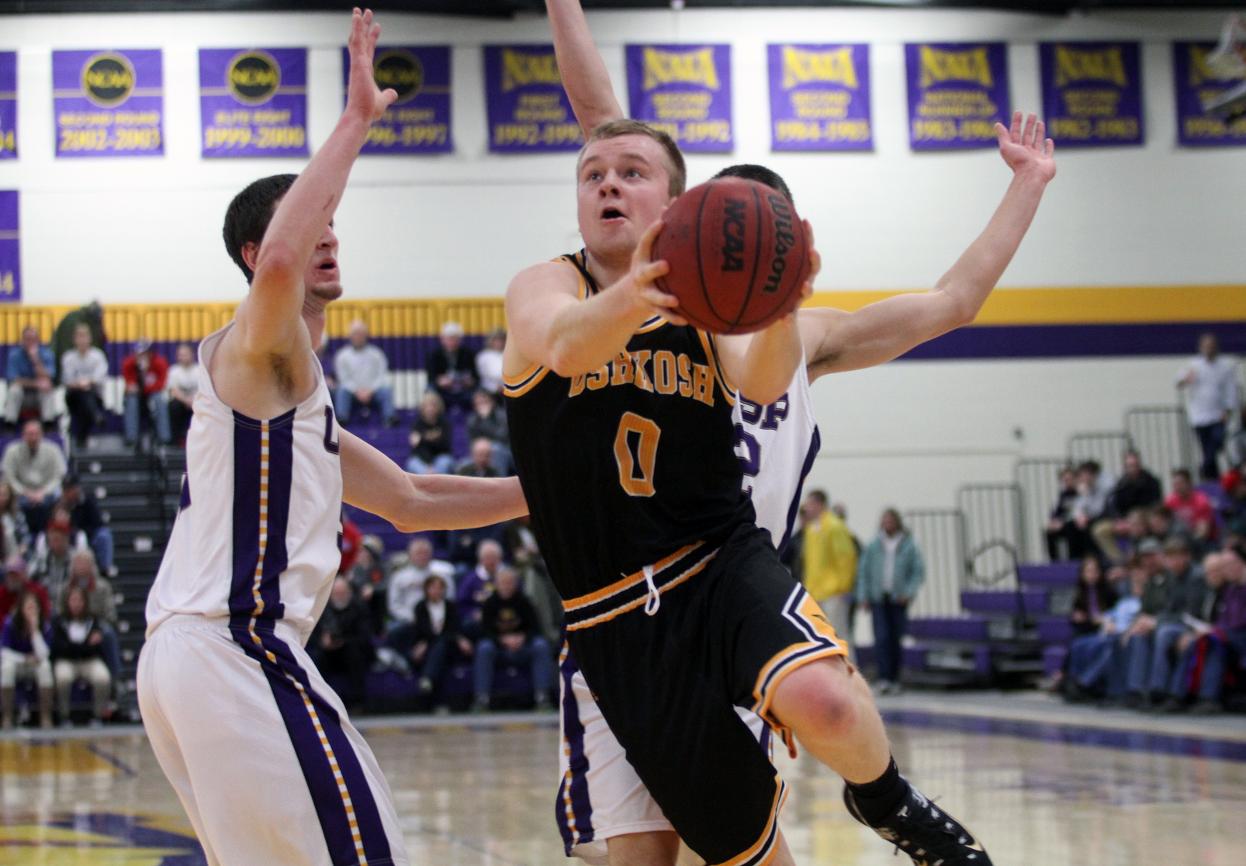 Charlie Noone scored a career-high 15 points to help the Titans advance to the WIAC Tournament championship game for the first time since 2003.