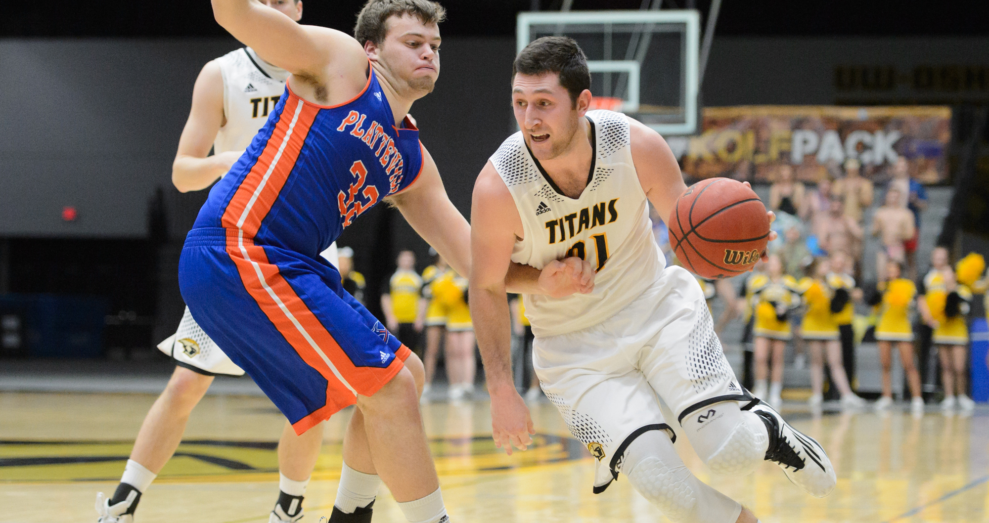 AJ Mueller scored a season-high 13 points while recording three steals and two rebounds.
