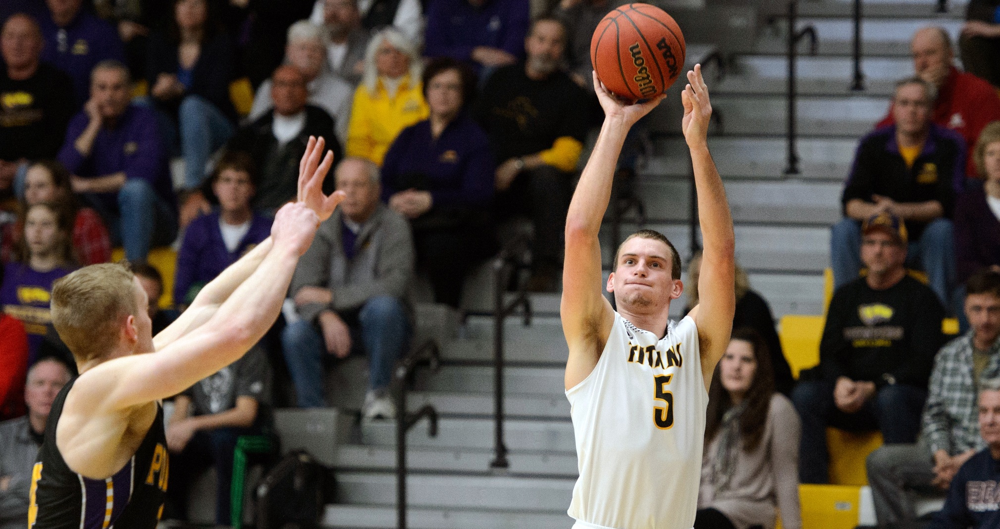 Taylor Jansen scored 12 points and grabbed four rebounds during UW-Oshkosh's win over fourth-ranked UW-River Falls.