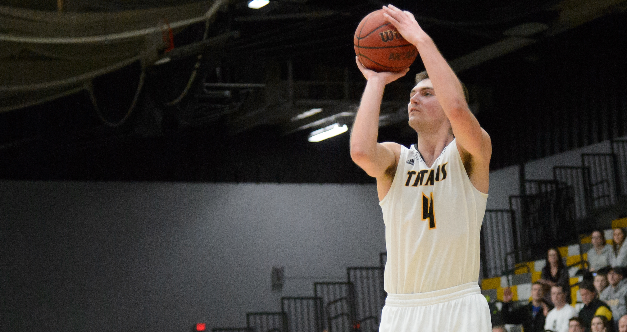 Brett WIttchow had 15 points and a team-high five rebounds against the Eagles.