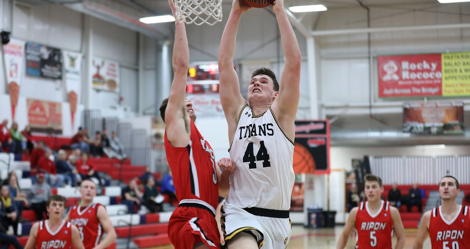 Jack Flynn scored 20 points against the Red Hawks, including this second-half dunk.