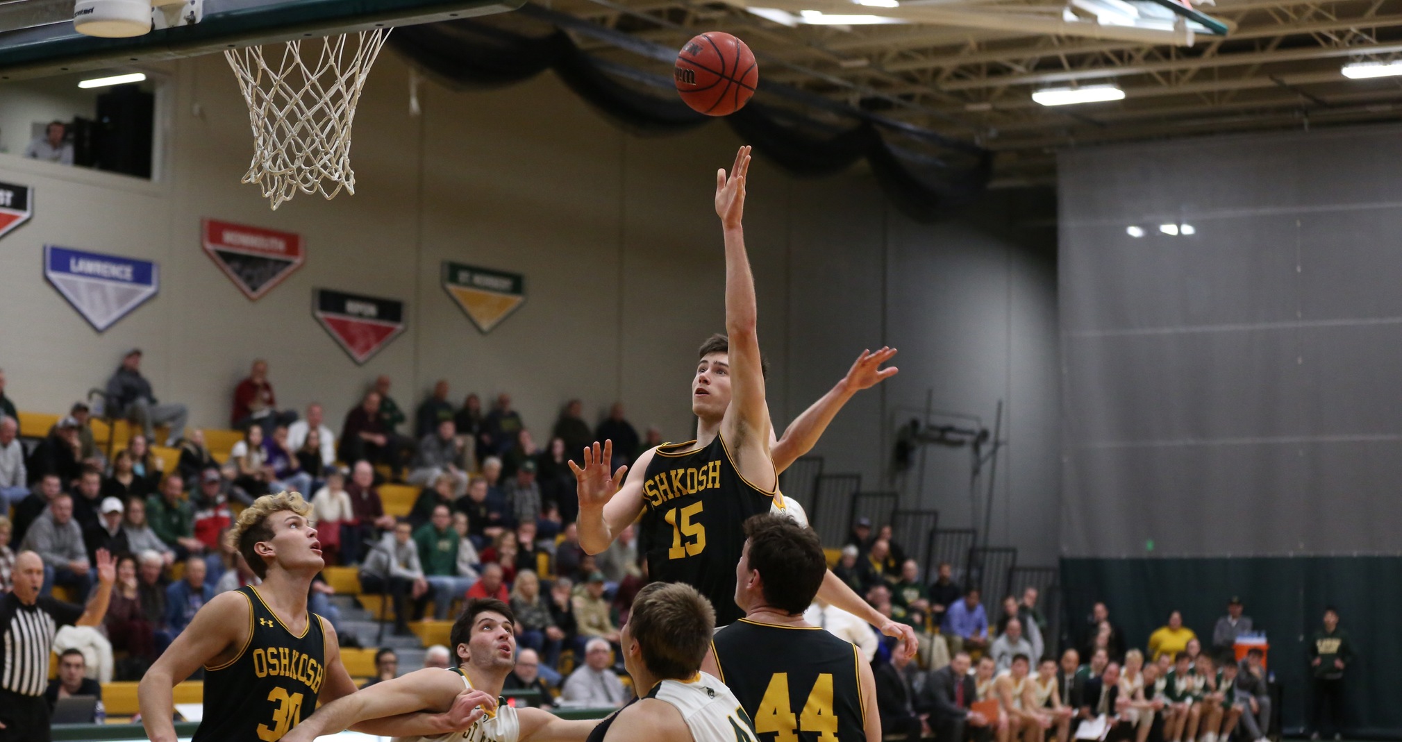 Adam Fravert scored 21 of his game-high 28 points against the Blugolds in the second half.
