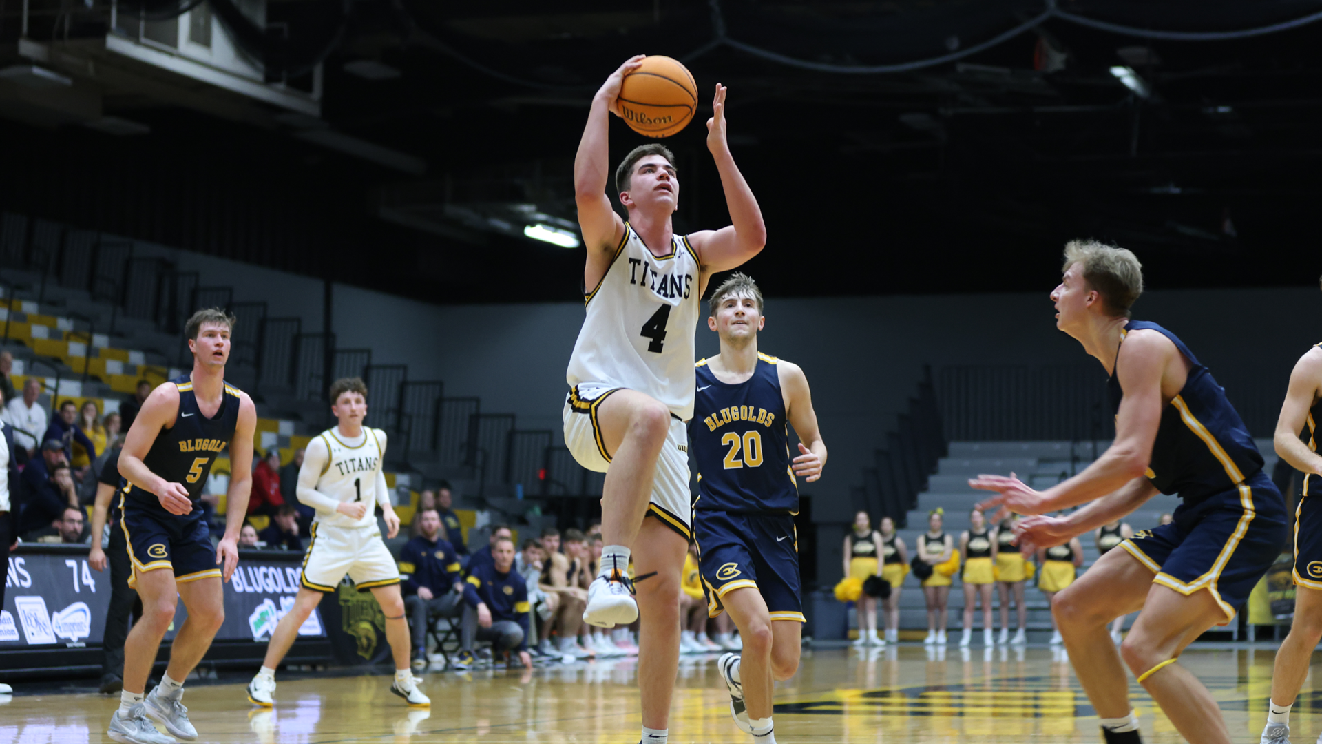 Michael Metcalf-Grassman scored a team season-high 34 points against the Blugolds on Saturday night.