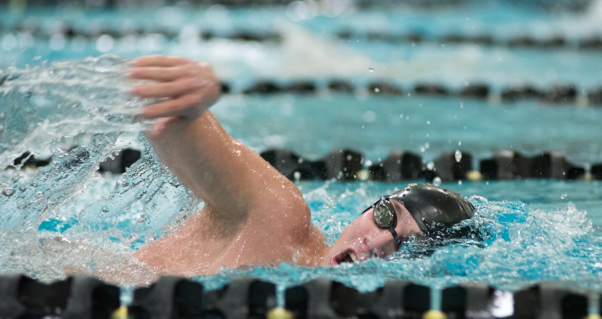 Grady Hilgendorf finished 20th in the 500-yard freestyle at the Wisconsin College Showcase.