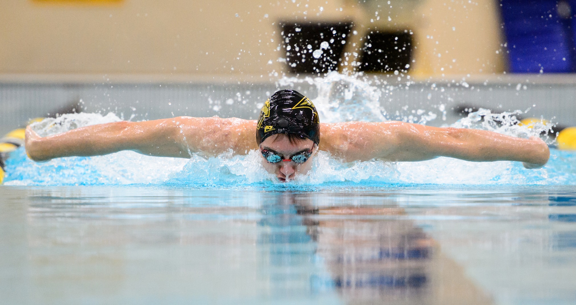 Josiah Vandenberg placed 14th in the 400-yard individual medley and 19th in the 200-yard butterfly.