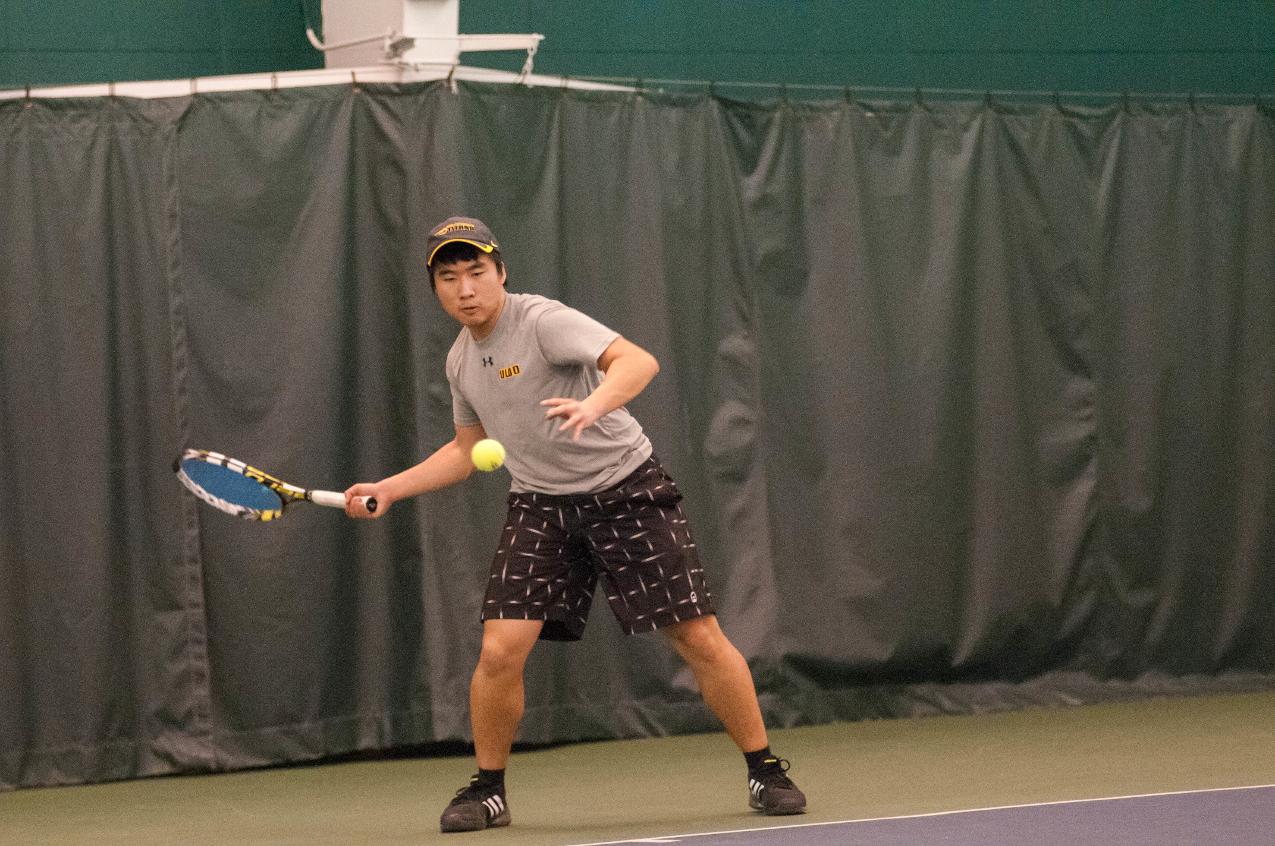 Alex Yang earned a win for the Titans at No. 5 singles