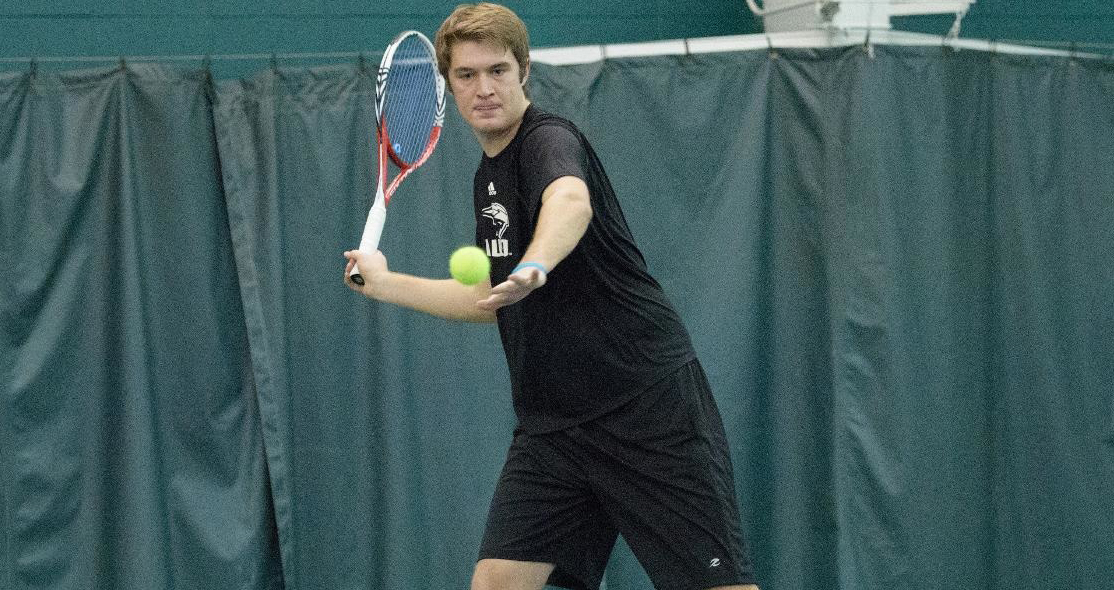 Vincent Gorski teamed with Ryan Kuzmanovic to record a 9-7 win over Brenden Amiotte and Collin Kaczorowski at No. 1 doubles.