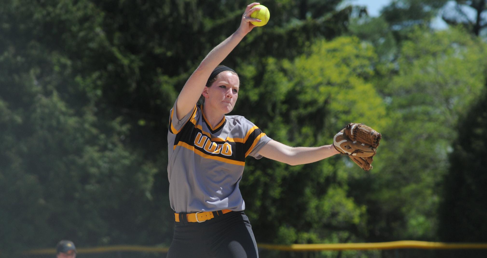 Sara Brunlieb suffered the complete-game loss, allowing an unearned run with 10 hits and four strikeouts.