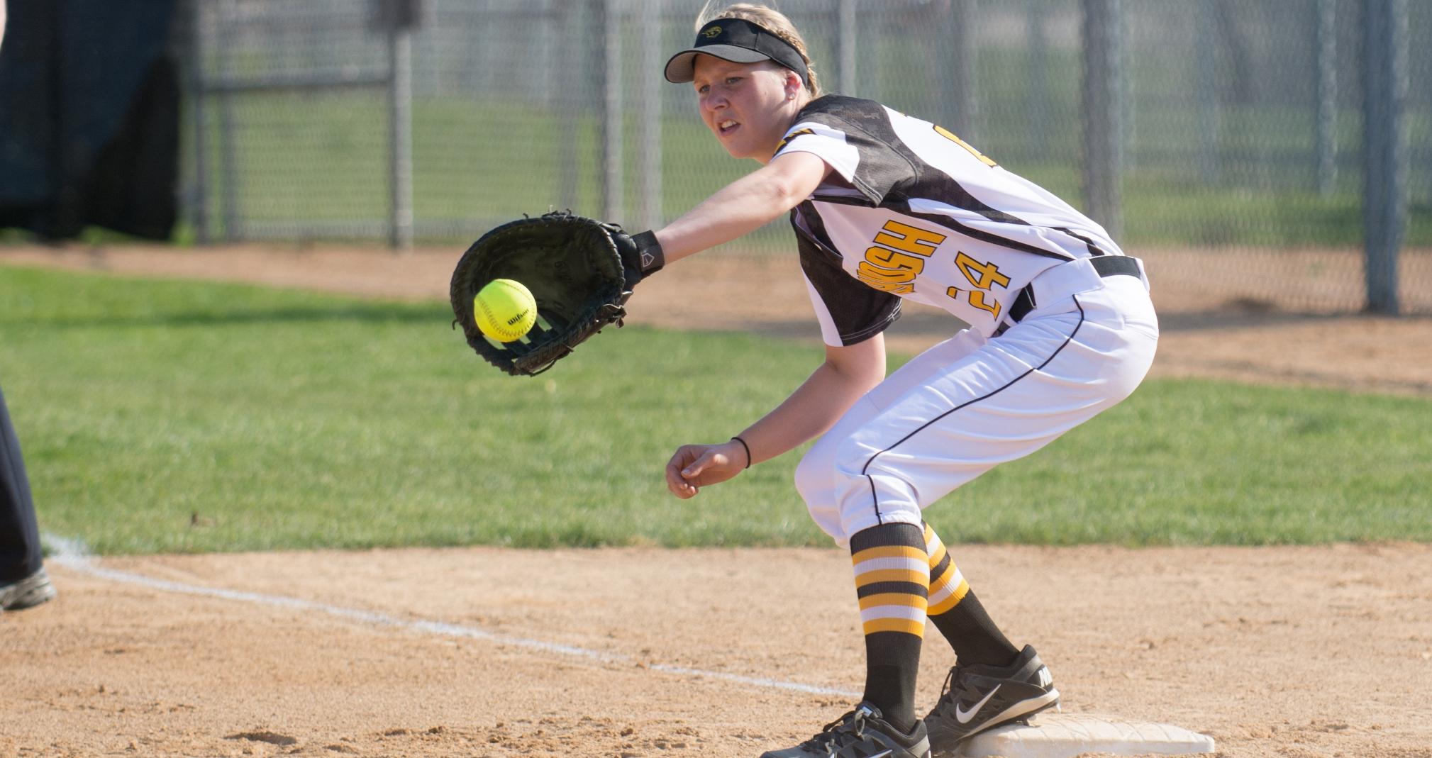 Lindsay Luedke had 13 putouts in the doubleheader with the Tommies, including 10 in the second game.