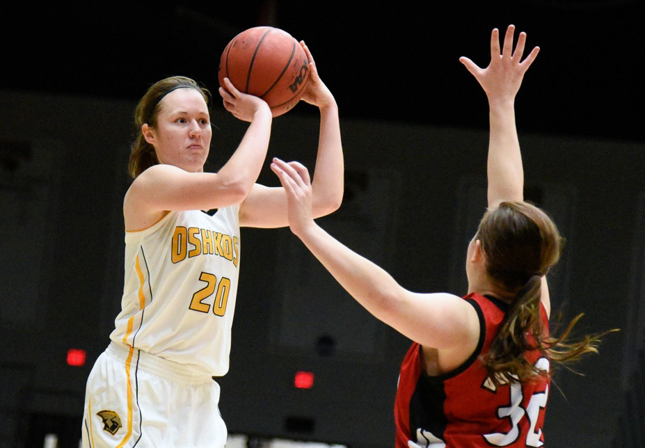Ashley Neustifter helped the Titans close out 2014 by totaling 12 points, five assists and two steals.