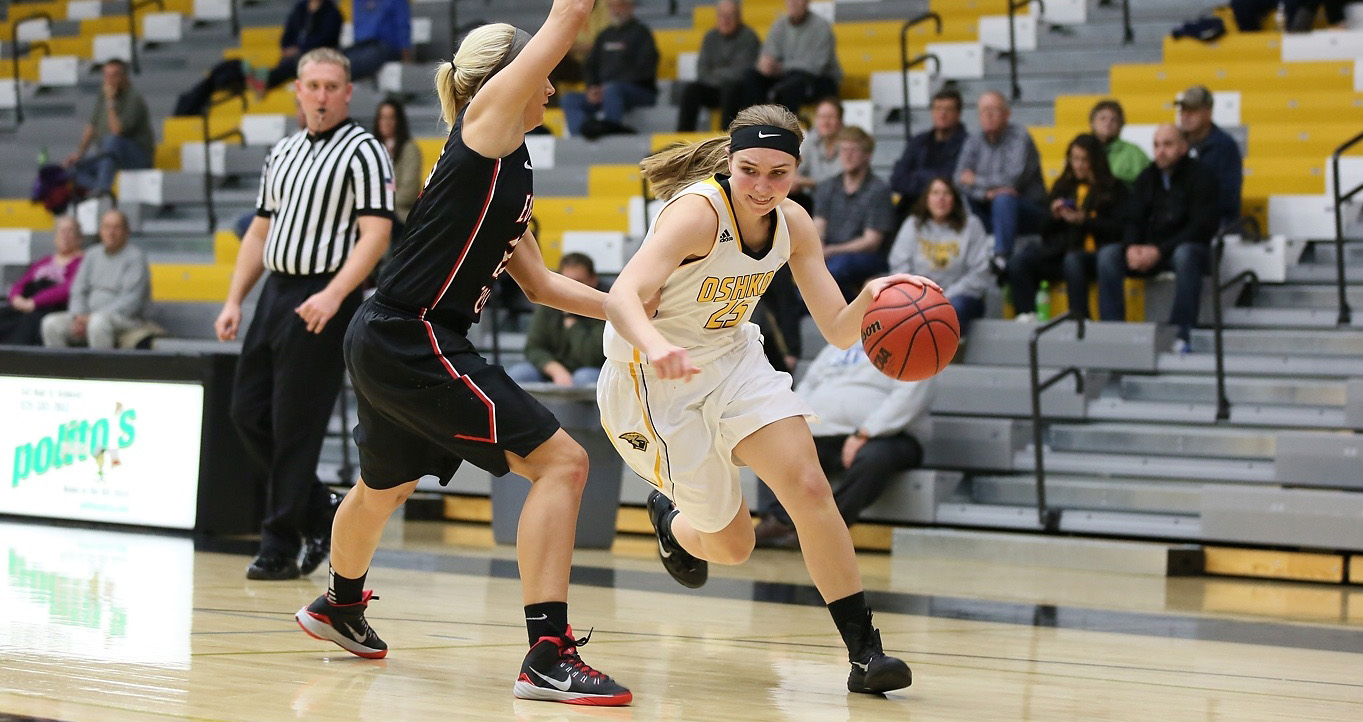 Marissa Selner had 17 points and eight rebounds during her 28 minutes against the Ravens.