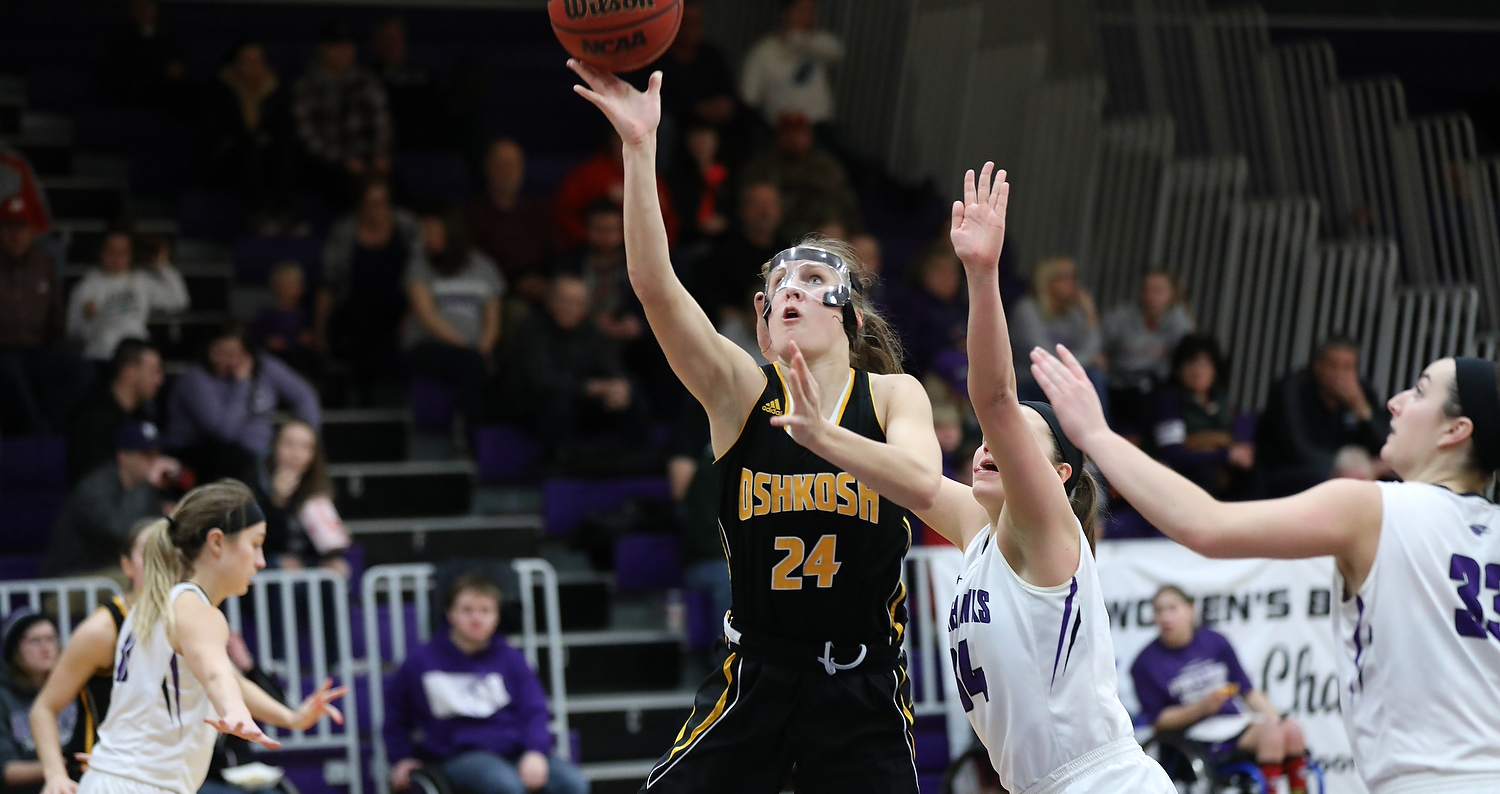 Eliza Campbell produced her fifth career double-double with 13 points and 10 rebounds against the Warhawks.