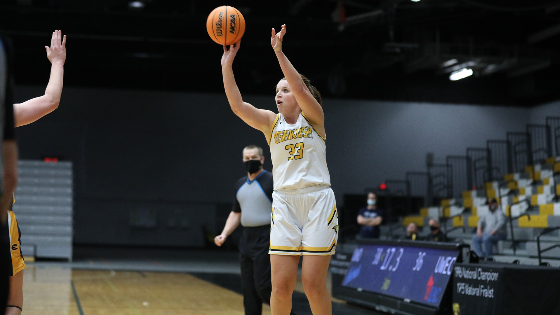 Nikkio Arneson scored 22 points against the Blugolds for her third game this season with at least 22 points.