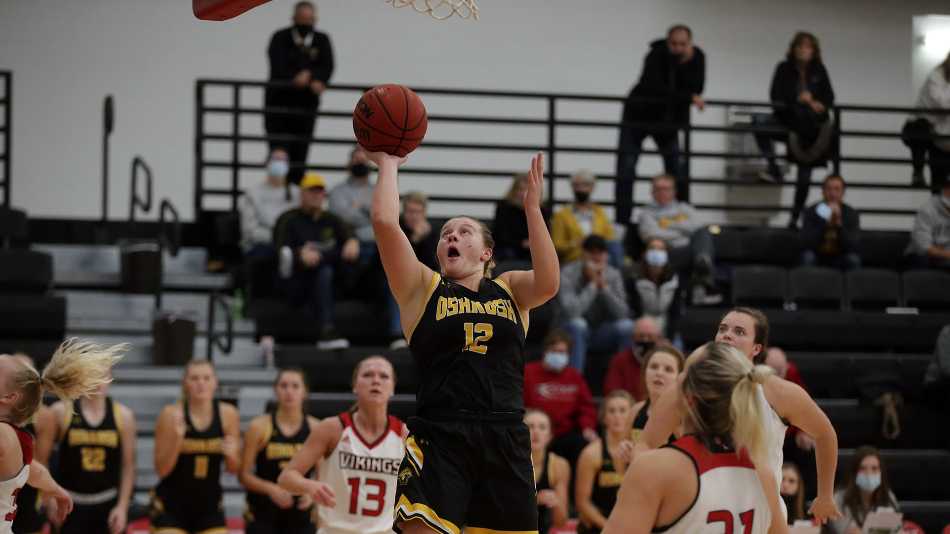 Leah Porath scored 28 points against the Vikings by making 10 of 20 shots from the field and all five free throws.