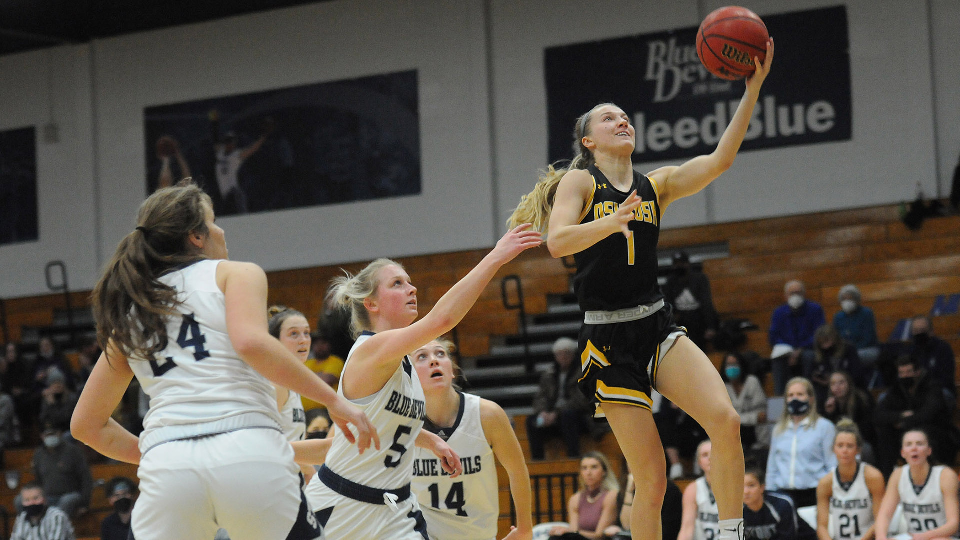 Julia Silloway had eight points, five rebounds and one steal against the Blue Devils.