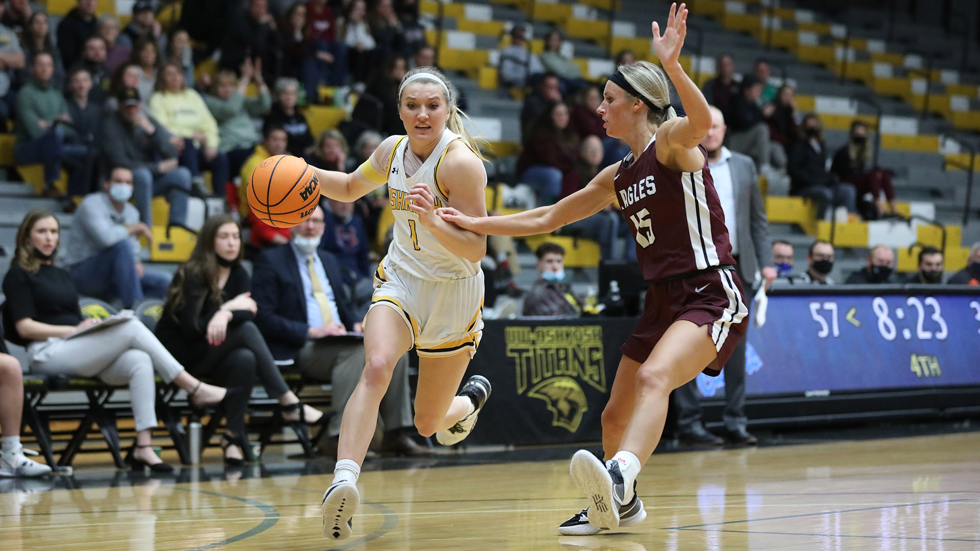 Julia Silloway counted nine points, five assists, four rebounds and two steals against the Eagles.