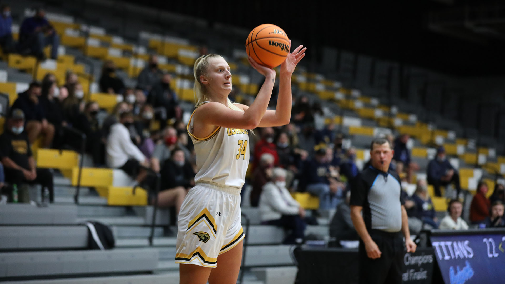 Kayce Vaile scored a career-high 11 points with six rebounds against the Muskies.