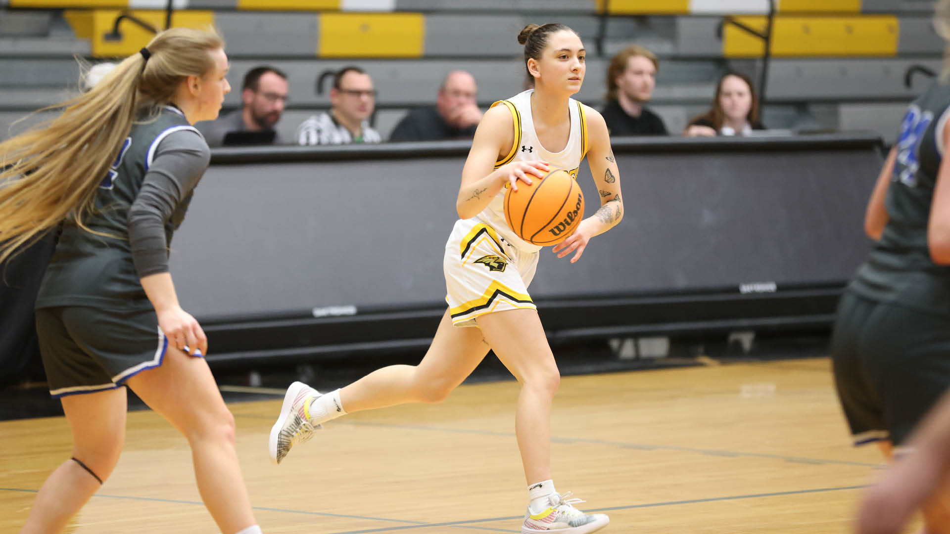 Women's Basketball Drops Conference Opener