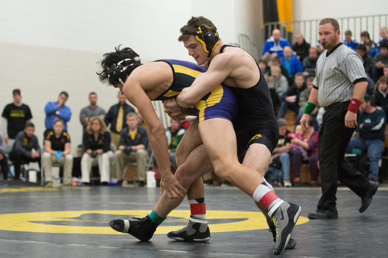 Dan Schiferl advanced to the 174-pound final with three convincing victories