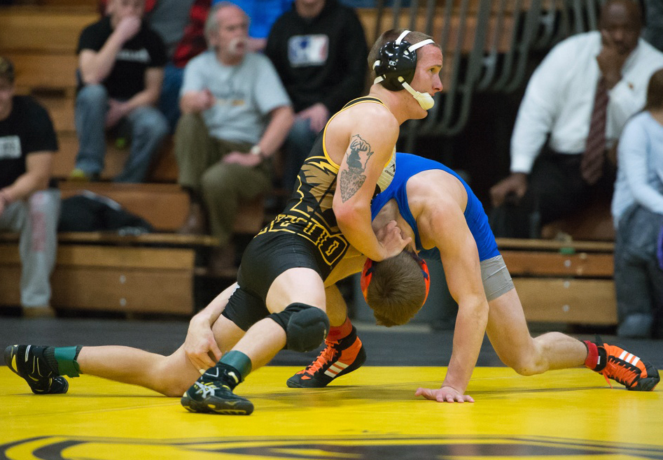 Hunter Mukock gave UW-Oshkosh a 10-7 lead with his 3-1 victory over Isaac Brosinski at 157 pounds.