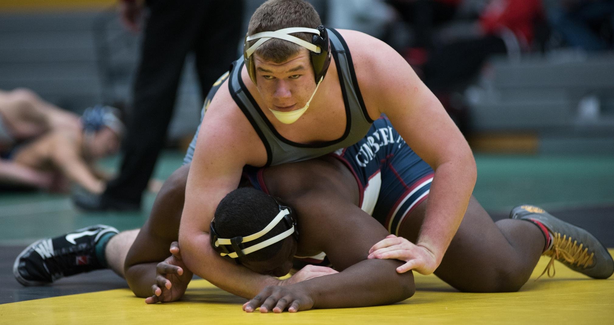 Elijah Burdick recorded his second pin of the season against the Warhawks