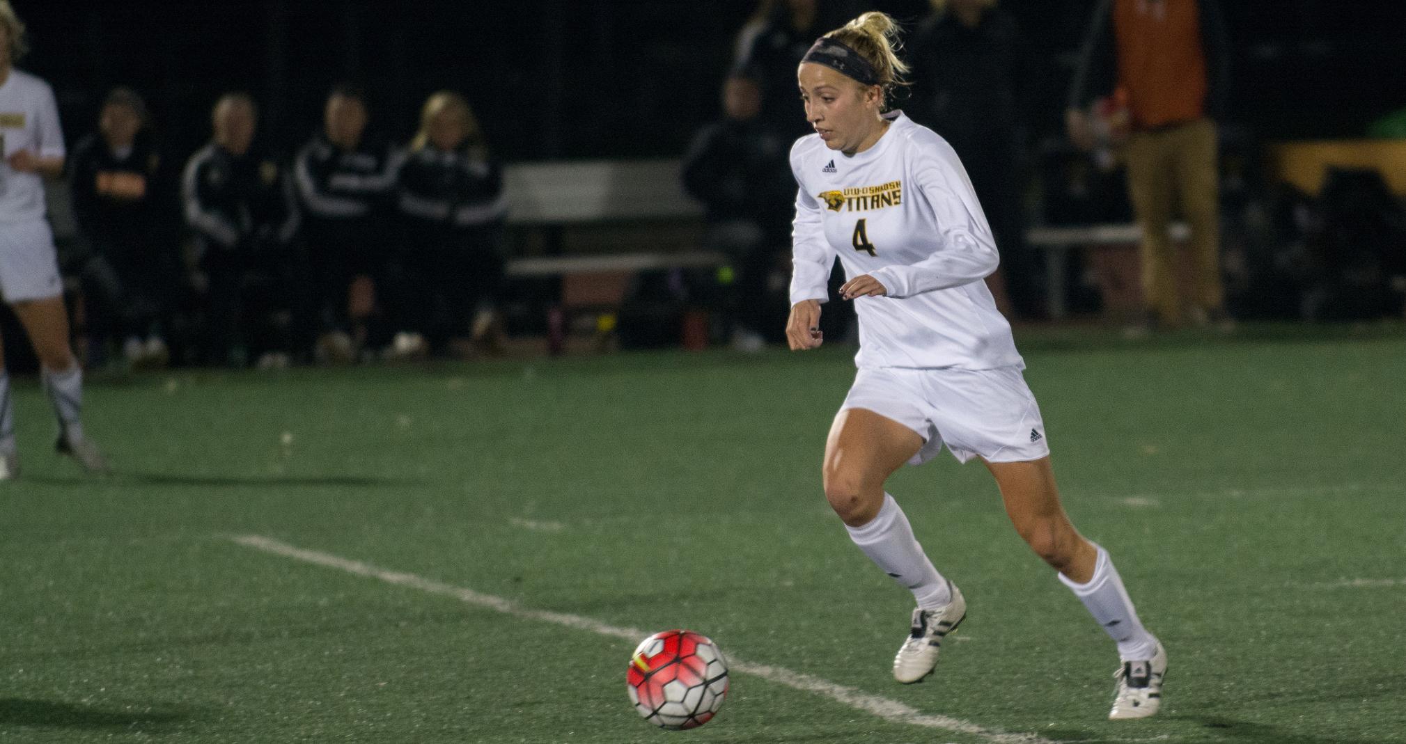 Robyn Elliott tied the match against UW-Whitewater with her fourth goal of the season.