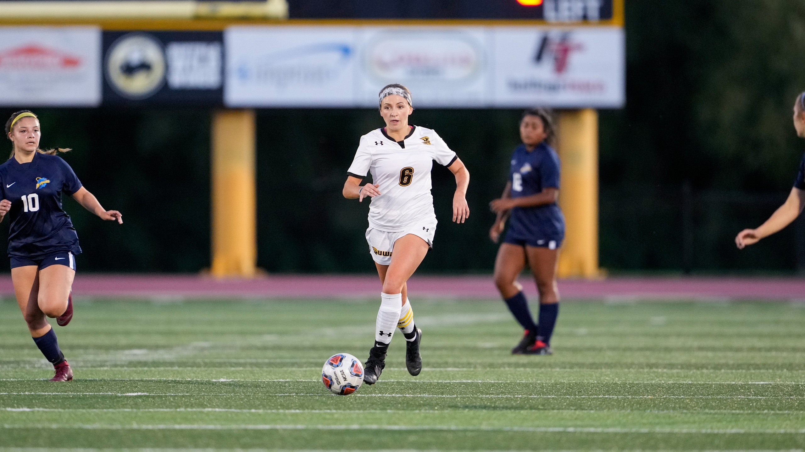 Mallory Knight's goal in the sixth minute of play gave the Titans a 1-0 lead over the Muskies.