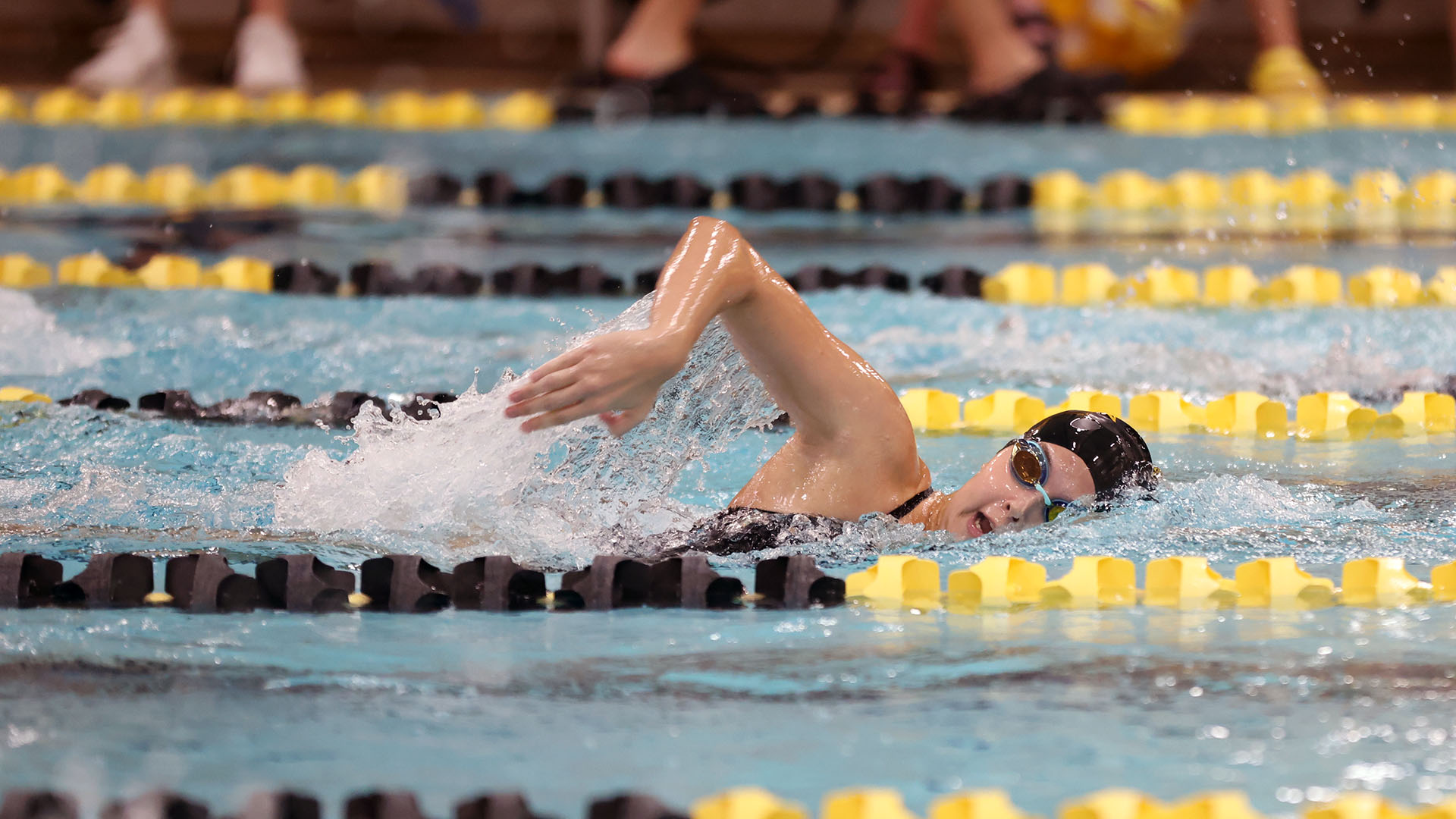 Brianna Smith swam to first-place freestyle finishes at 500 and 1,000 yards against the Pioneers.