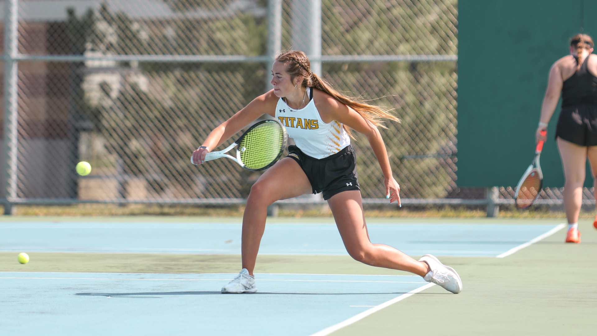 Alysa Pattee earned a doubles win of 8-3 with Olivia Pethan and a singles win of 6-0, 6-1 on Saturday