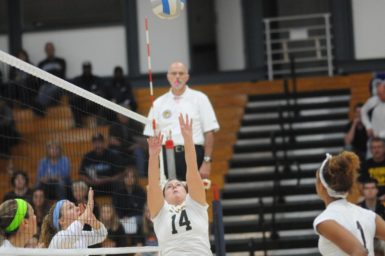 Alison Tomczyk had 22 assists and seven digs in the win over the Falcons
