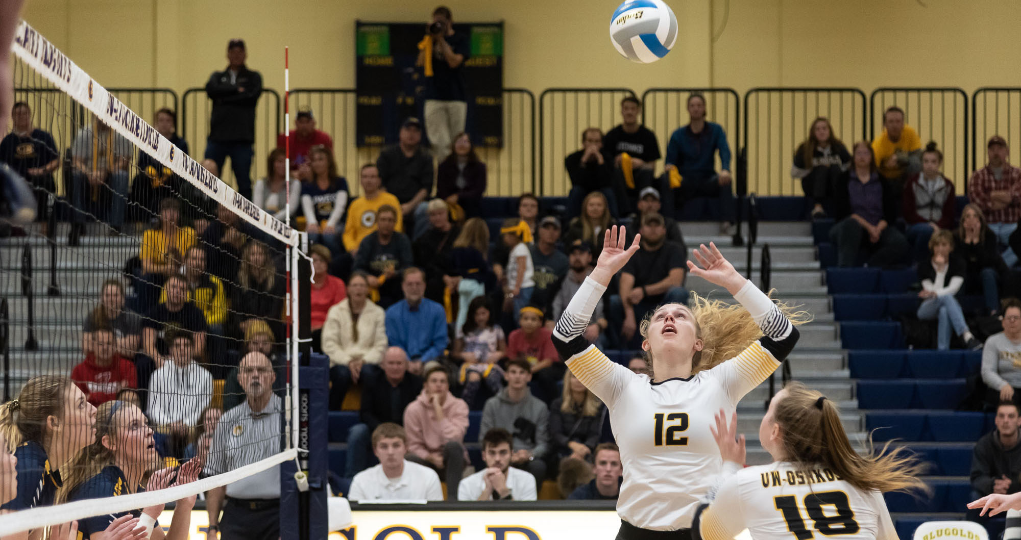 Emma Kiekhofer had 14 assists and five digs against the Blugolds.