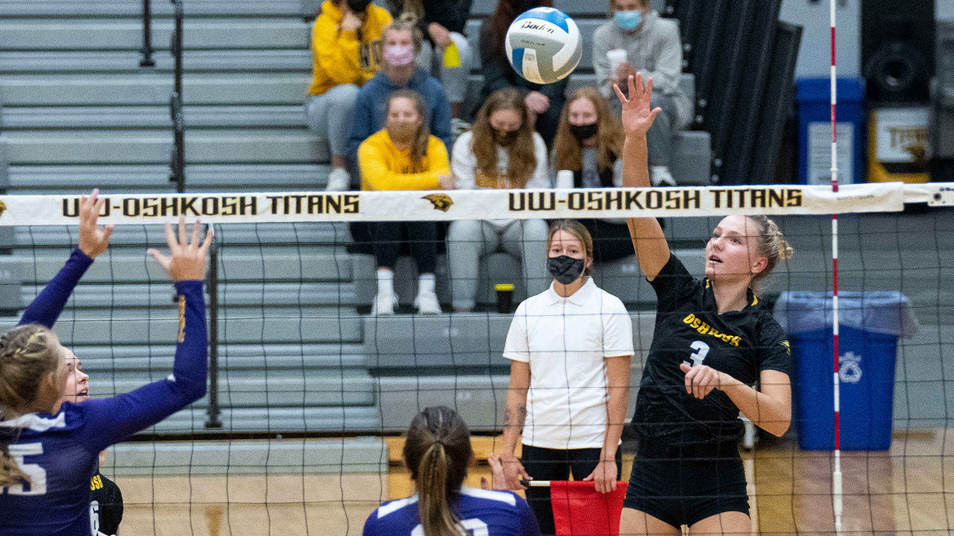 Carissa Sundholm hit .333 with eight kills, nine digs and a career high-tying four blocks against the Rams.