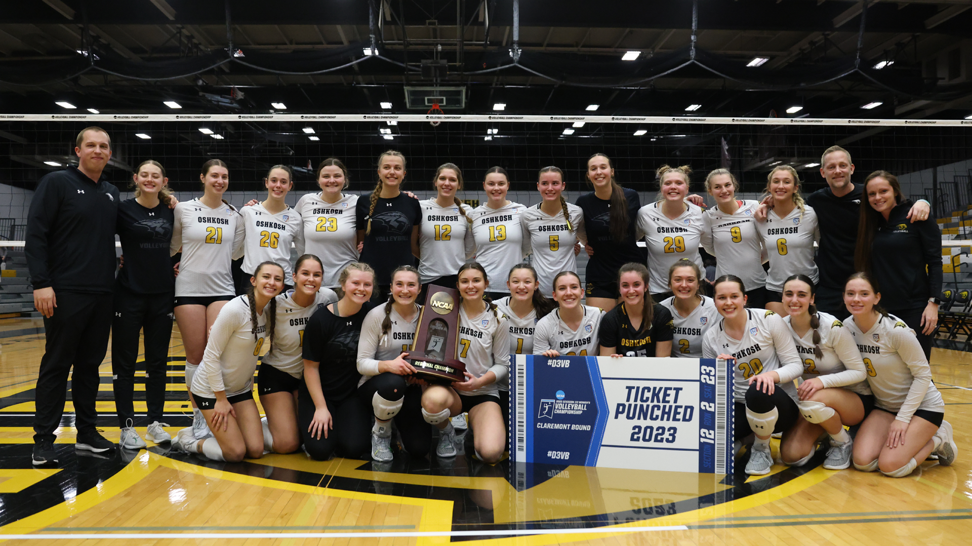 The UW-Oshkosh women's volleyball team is advancing to the NCAA quarterfinal for the first time since 2009