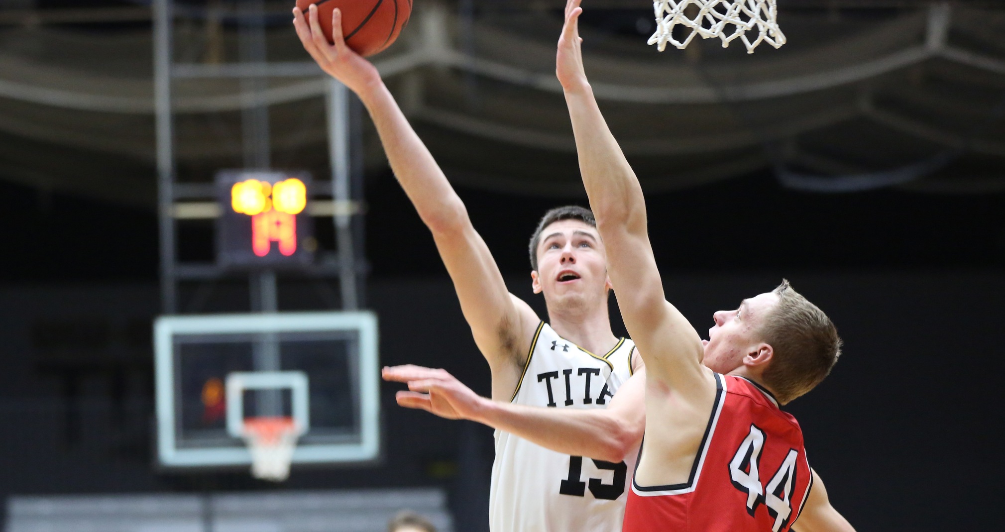 Adam Fravert helped the Titans win their 17th straight game by scoring 24 points with three rebounds and three blocked shots.
