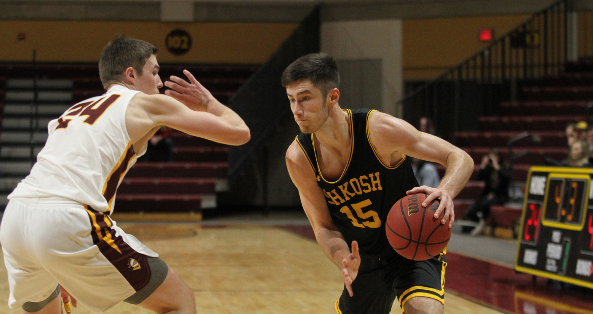 Adam Fravert scored 22 points with nine rebounds and four assists against the Knights.