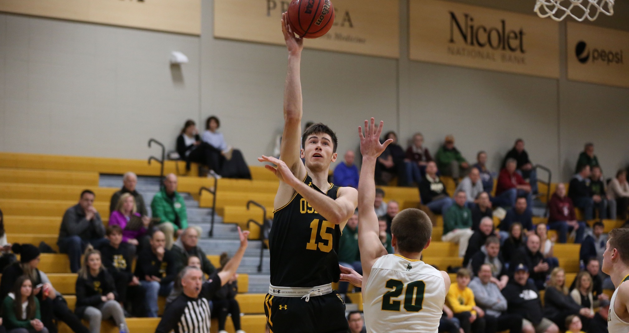 Adam Fravert scored 18 points, including five 3-point baskets, with 10 rebounds and six assists against the Green Knights.