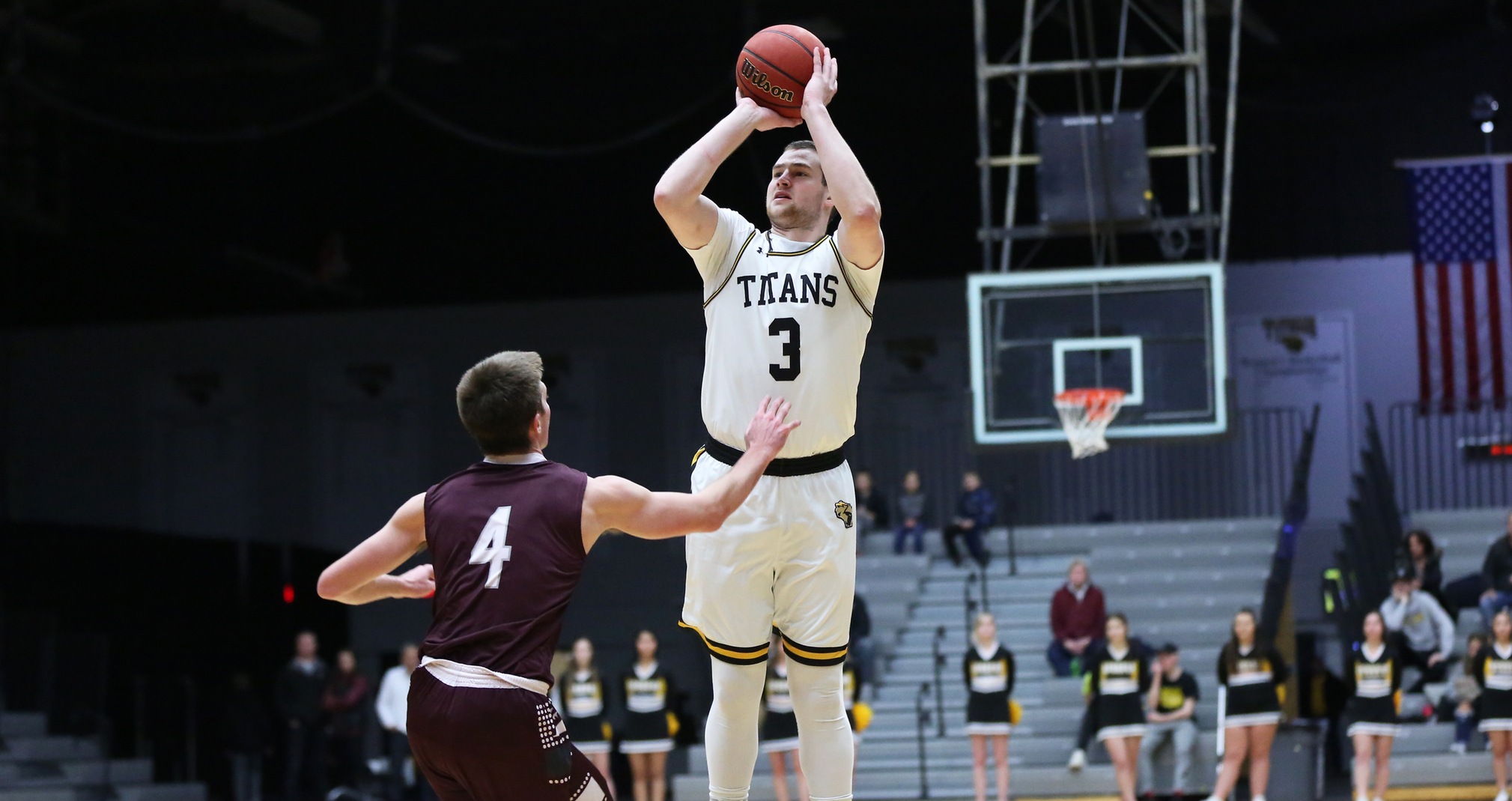 David Vlotho's 3-pointer with 8.8 seconds left helped UW-Oshkosh defeat UW-Whitewater and extend its winning streak to five games.