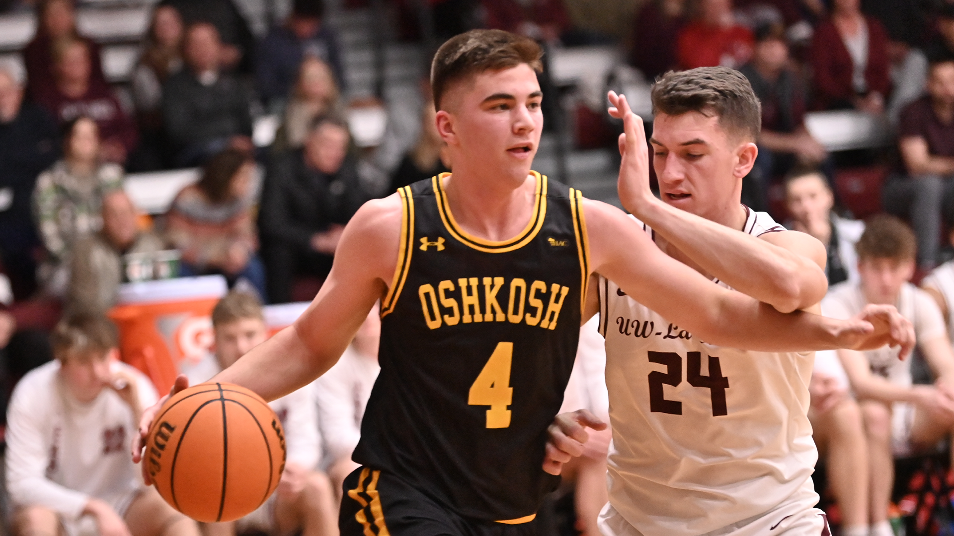 Michael Metcalf-Grassman scored 19 points and pulled down nine rebounds in the Titans' loss at UW-La Crosse on Wednesday night. Photo Credit: Jim Lund: UW-La Crosse Sports Information
