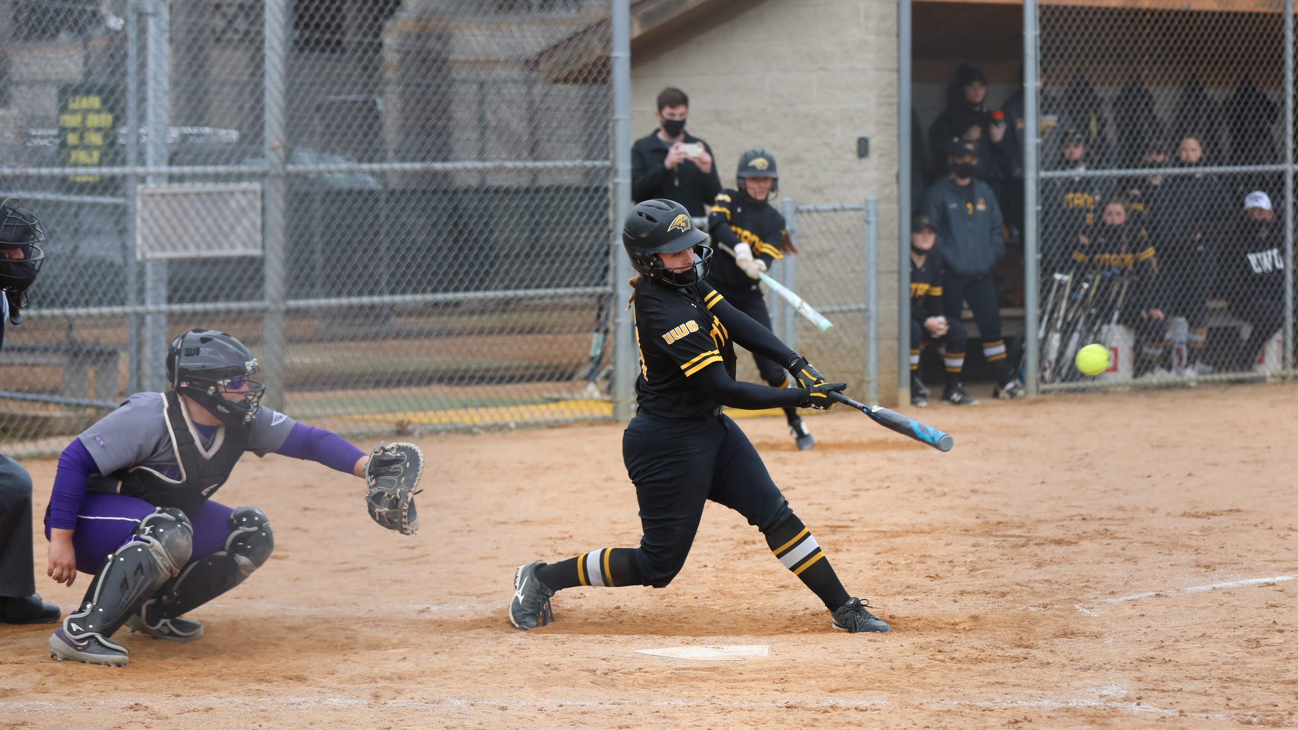 Amanda Mc Ilhany hit a two-run triple and scored the winning run during the seventh inning of the first game.