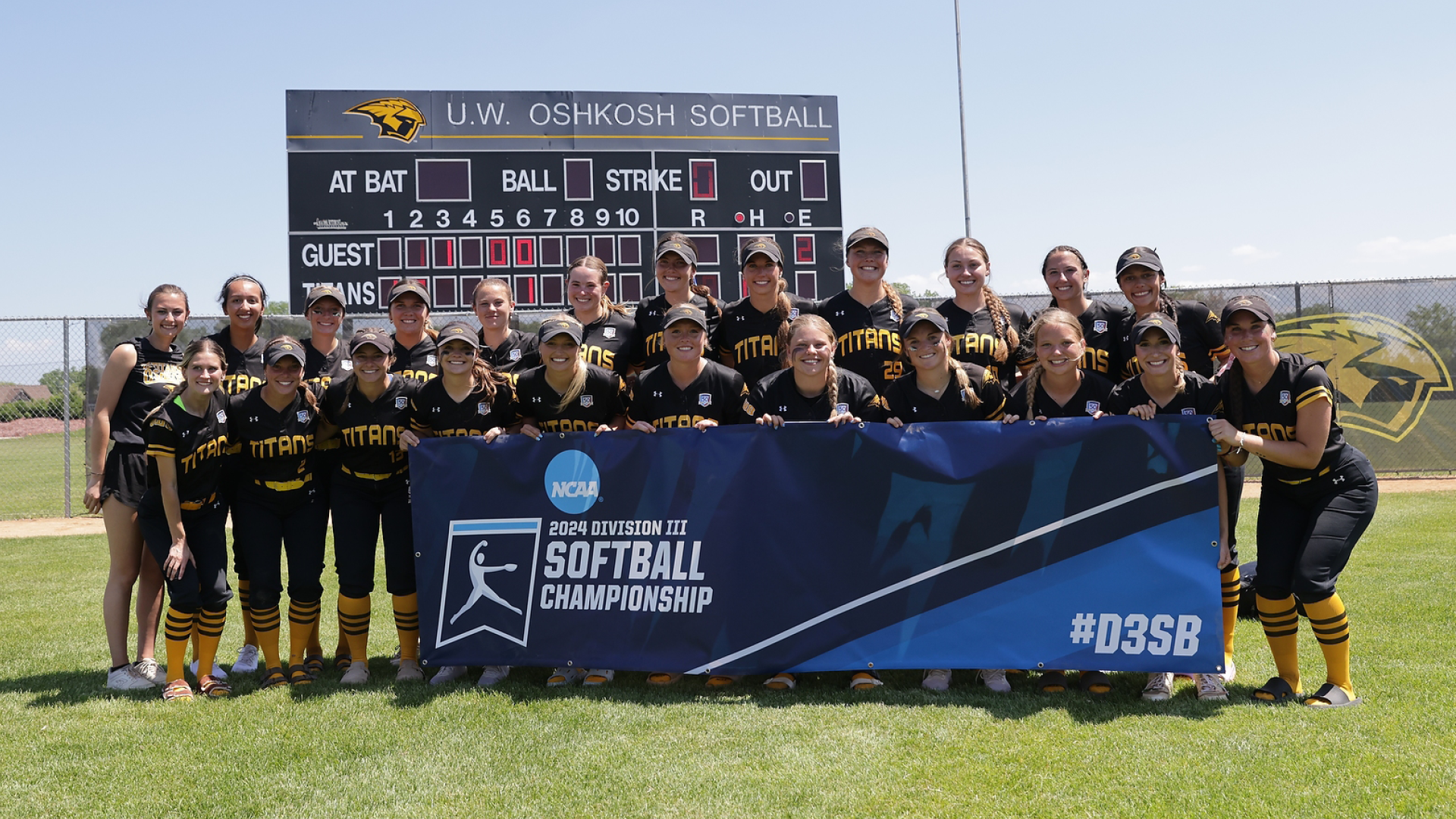The Titans won their fourth regional title in program history on Saturday. Photo Credit: Steve Frommell, UW-Oshkosh Sports Information