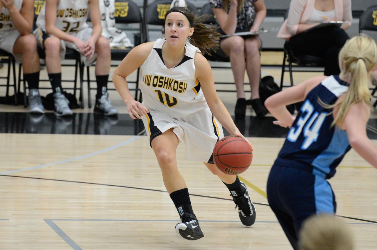 Megan Wenig posted a game-high 6 assists for the Titans
