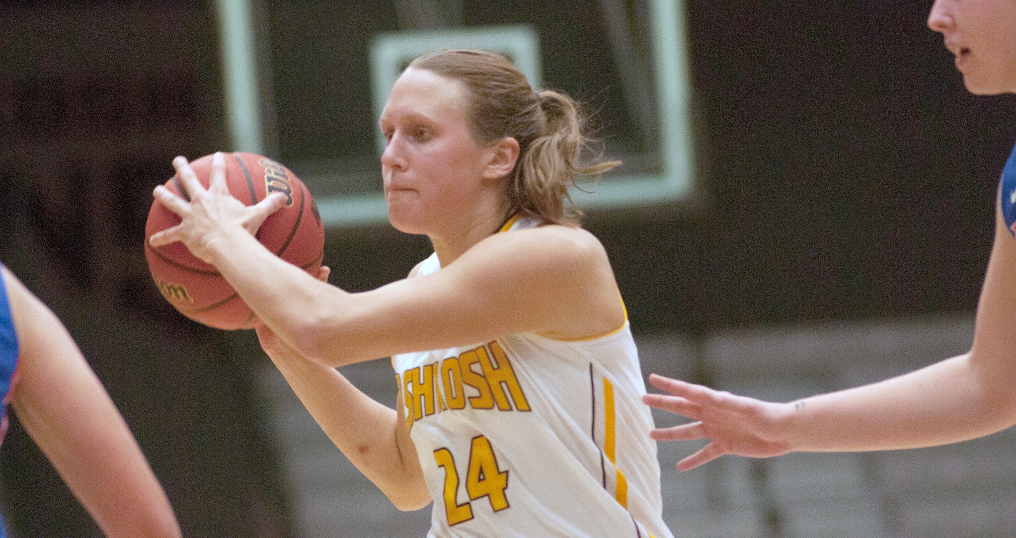 Eliza Campbell scored 19 points and grabbed five rebounds against the Warhawks.