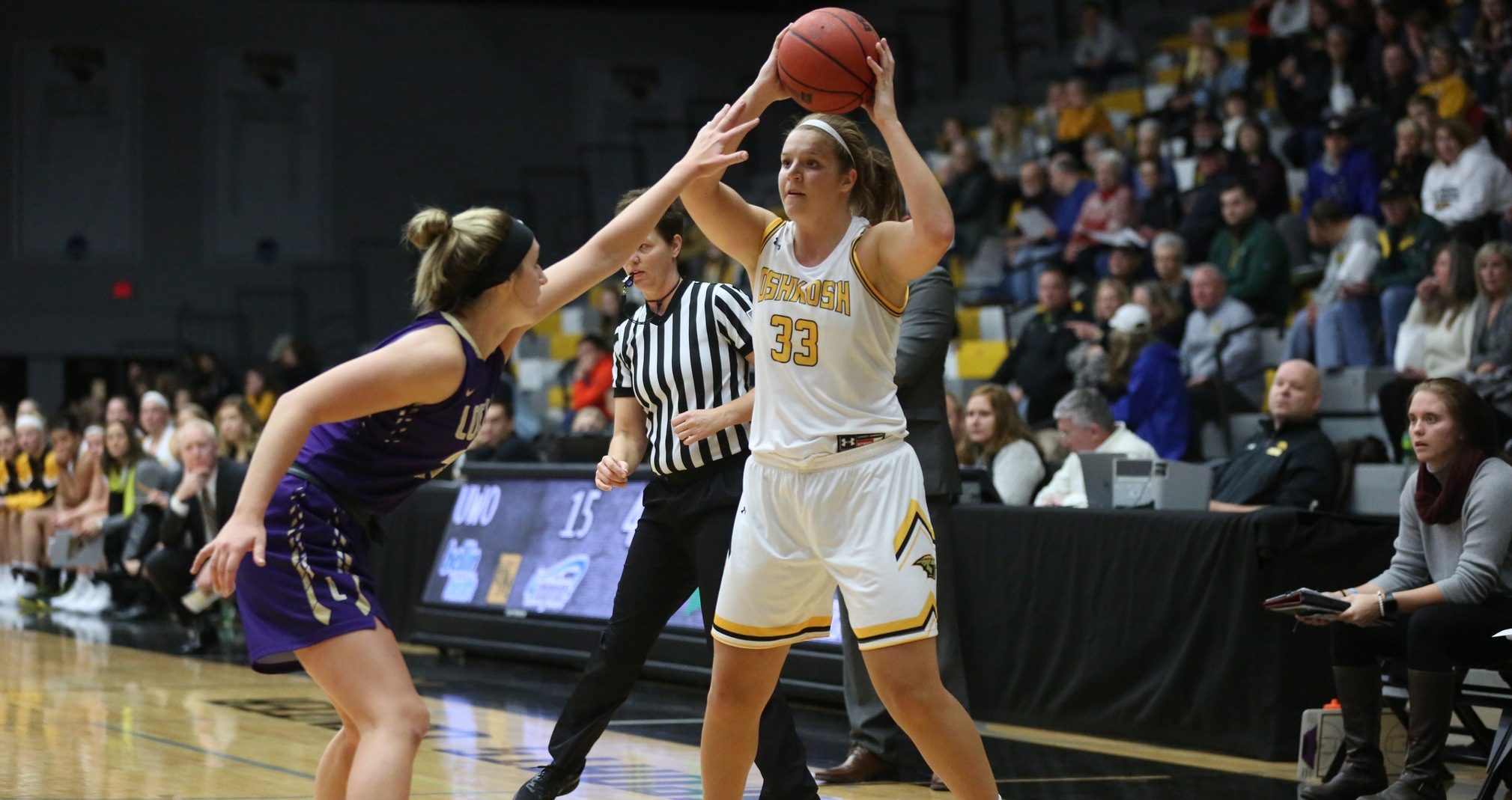 Nikki Arneson tallied 10 points against the Pioneers for her second straight double-digit scoring performance.