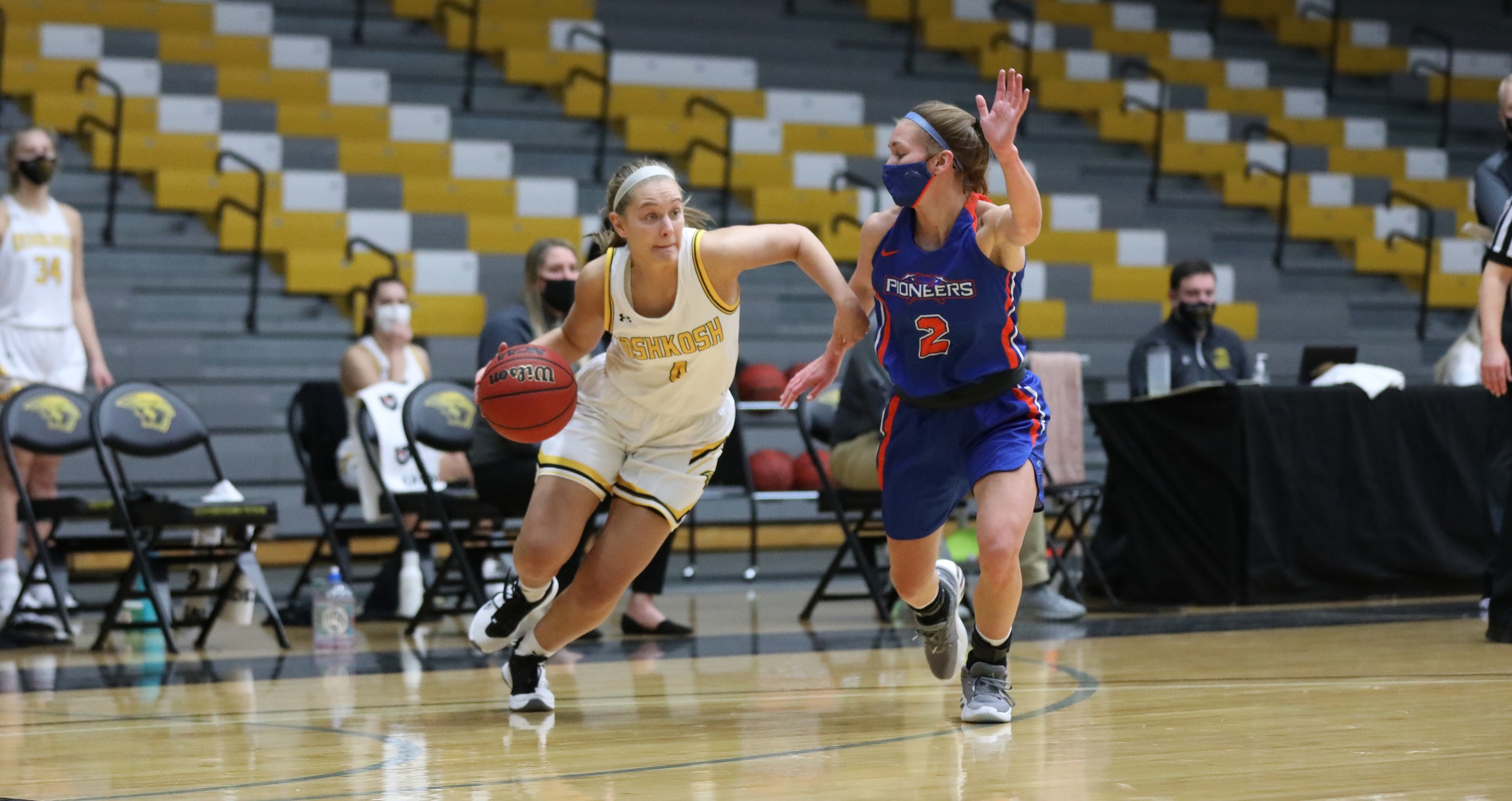 Jenna Jorgensen scored a career-high 11 points against the Pioneers.