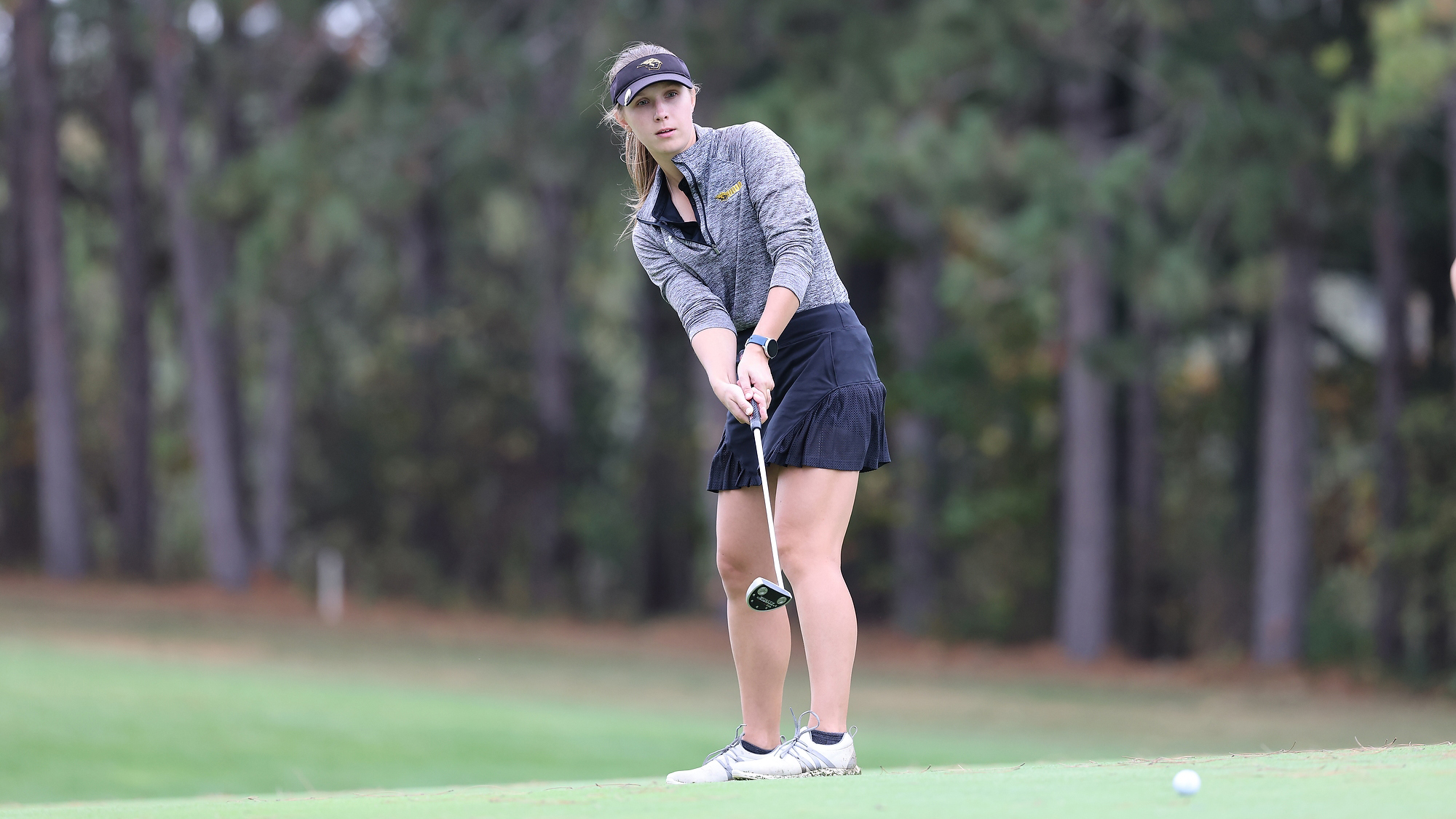 Erika Priebe used two birdies and a tournament-leading 35 pars to finish sixth at this year's WIAC Championship.
