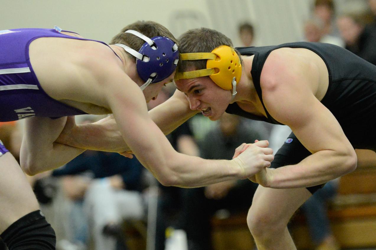Titans Defeat Blugolds For Fifth-Place WIAC Finish
