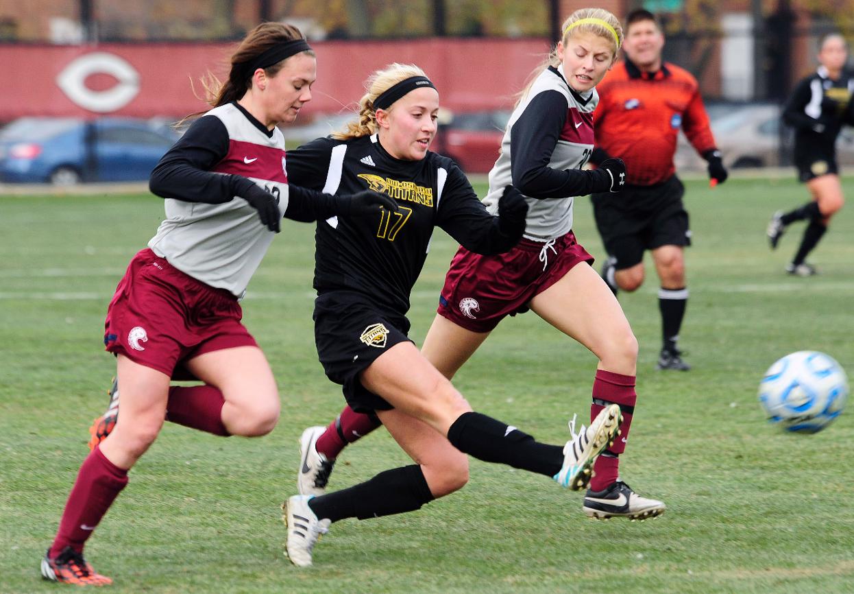 Rachel Elliott, who ended the season with a team-leading seven goals, attempted four shots against the Auggies.