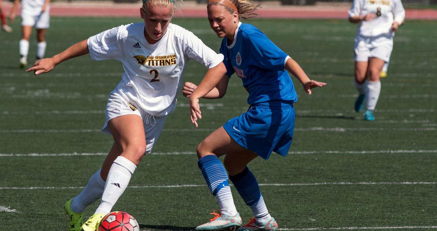 Alex Kleis created a 1-1 tie with her team-leading fifth goal of the season during the 21st minute of play.